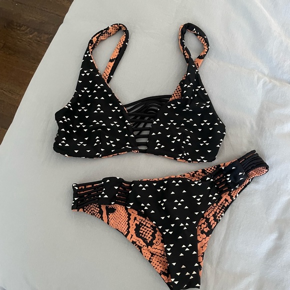 Rip curl reversible bathing suit - Picture 1 of 2